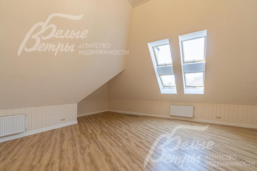 На мансарде комната под бильярдную 56 кв.м