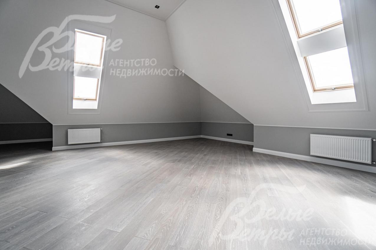 На 3 этаже мансардные окна Velux