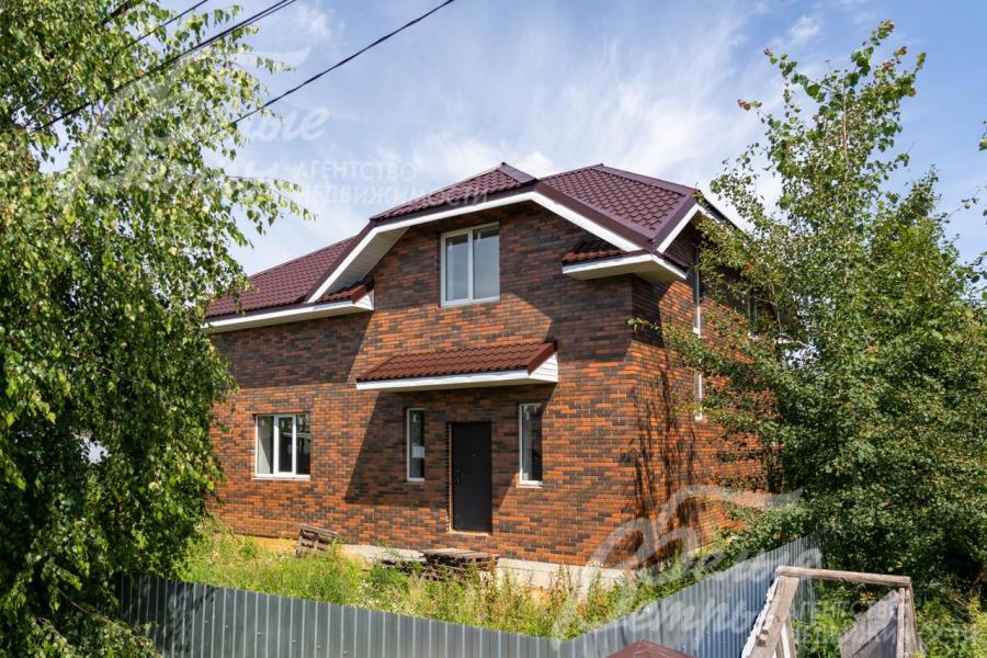 Фасад дома выполнен под ключ