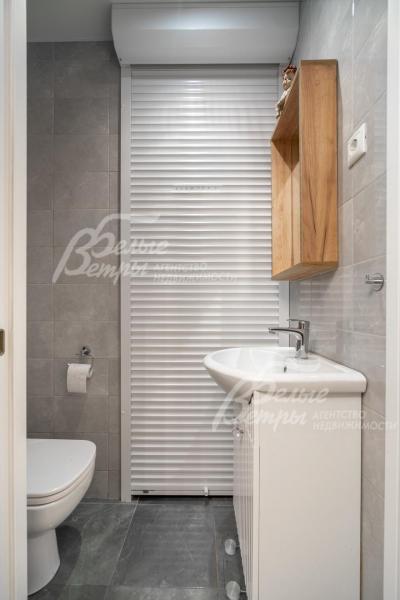 Санузел на 1-ом этаже.