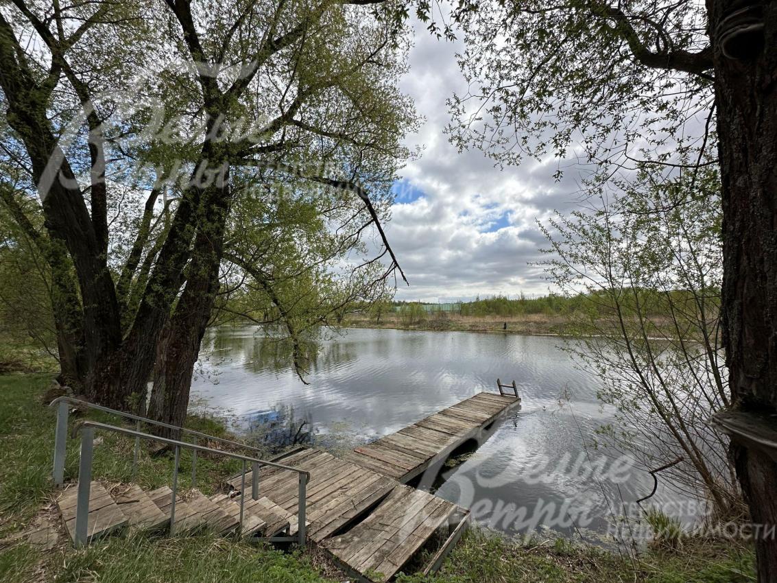 Живописный пруд в деревне Черепово