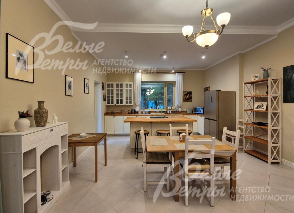 Обеденная группа из массива дерева