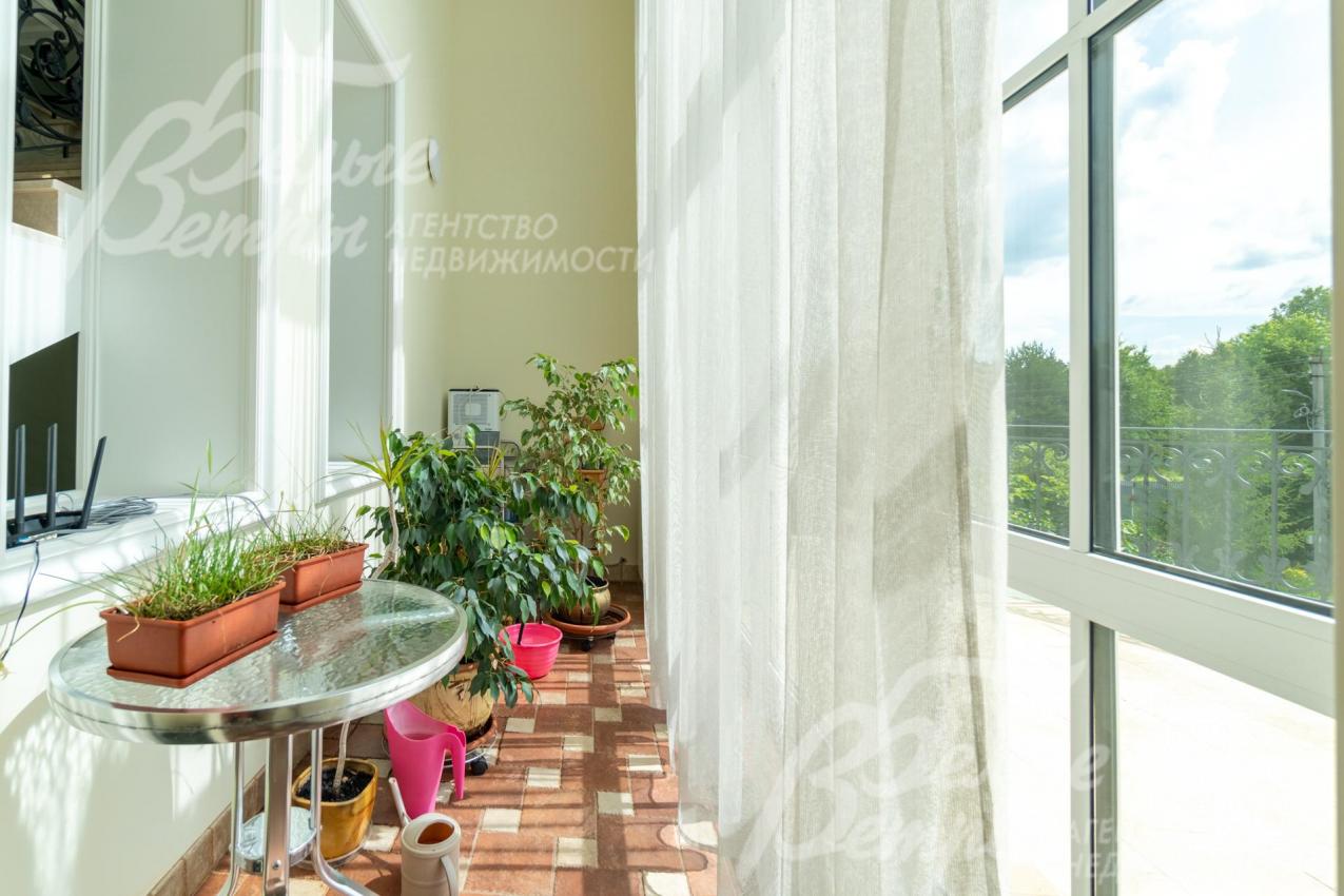 Зимний сад с балконом