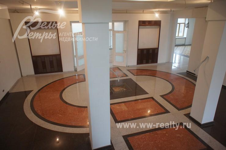 Фойе первого этажа
