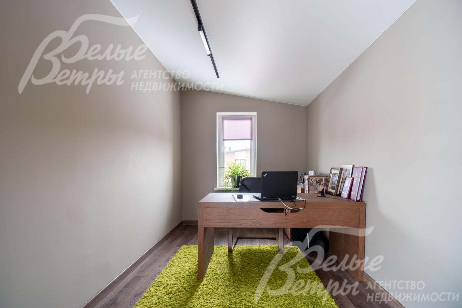 Кабинет на втором этаже