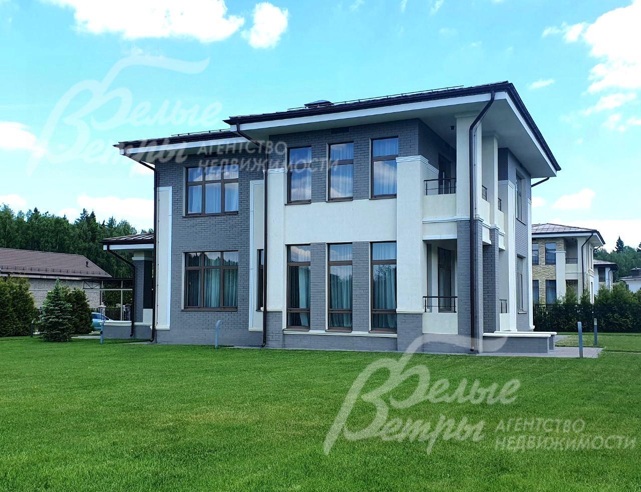 Двухуровневый дом в аренду в охраняемом коттеджном поселке Графский лес