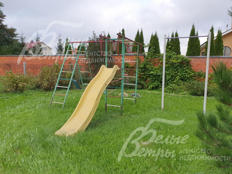 Детская площадка на участке