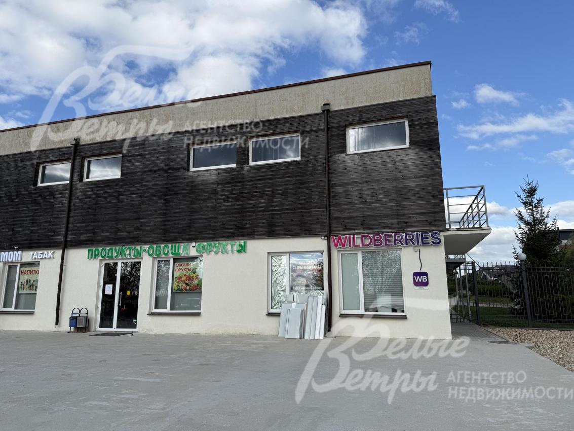 Магазины на территории поселка