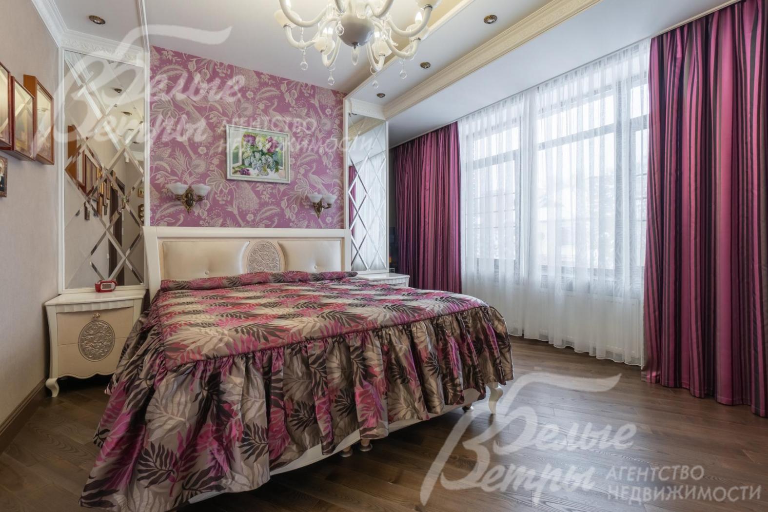 Главная спальня 25 кв.м со своей гардеробной и санузлом 