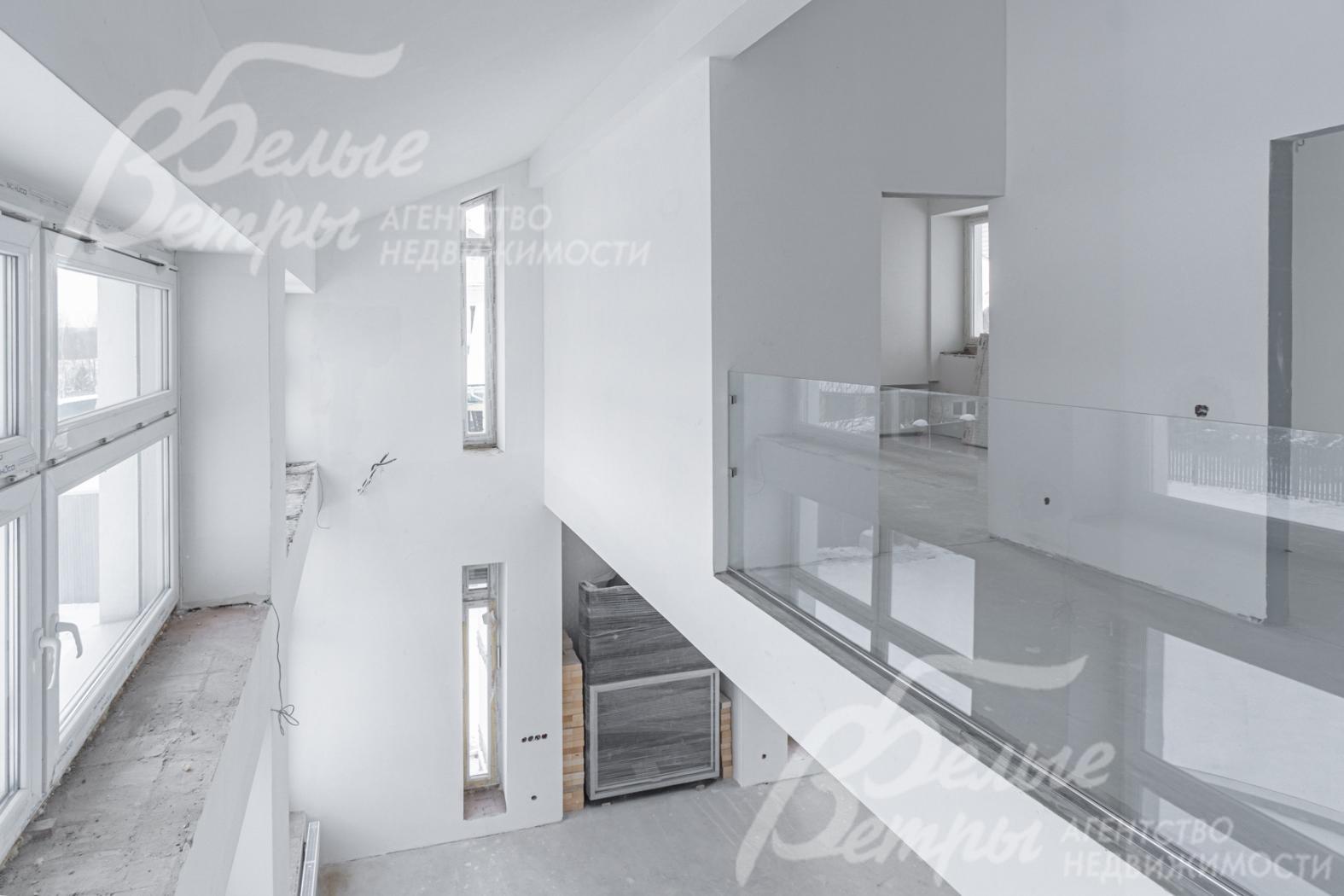 Второй свет над гостиной.