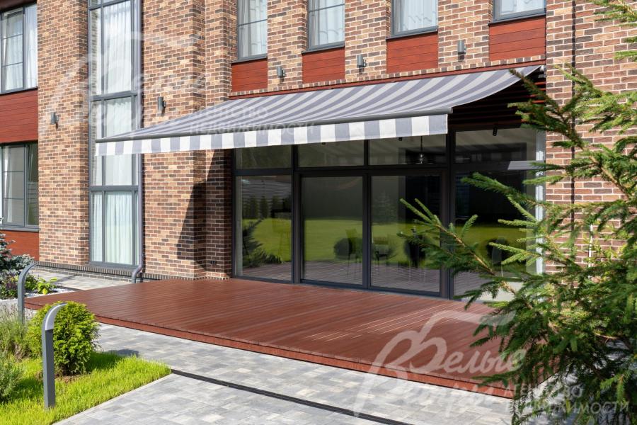 Терраса 7*3,5м - из лиственницы экстра-класса с огромной маркизой