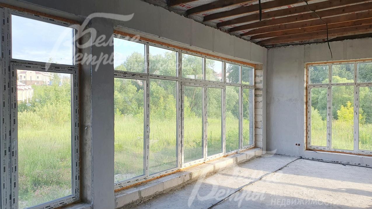 На первом этаже - видовые окна