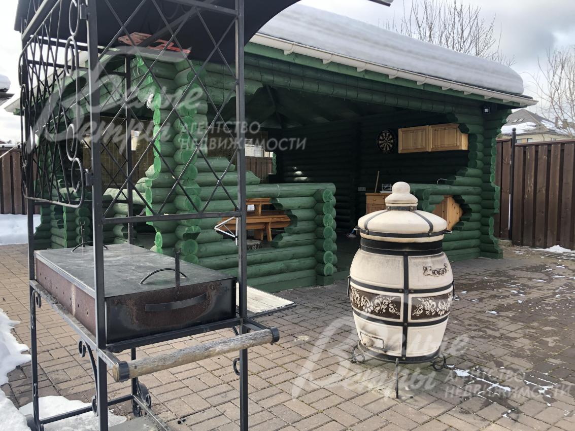 Беседка с водопроводом и мангальной зоной