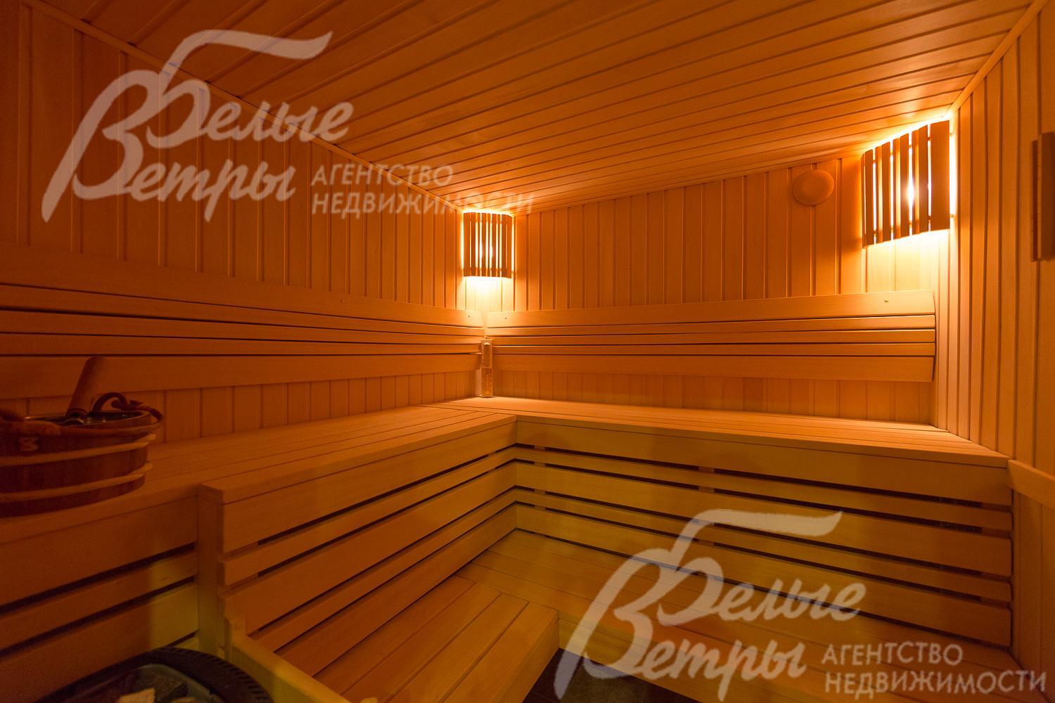 Сауна отделана абашем, печь Harvia