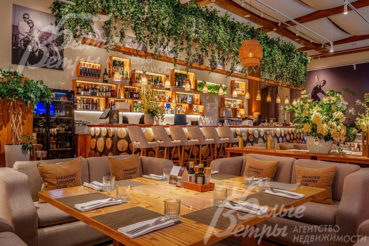 Интерьеры семейного ресторана Vesna