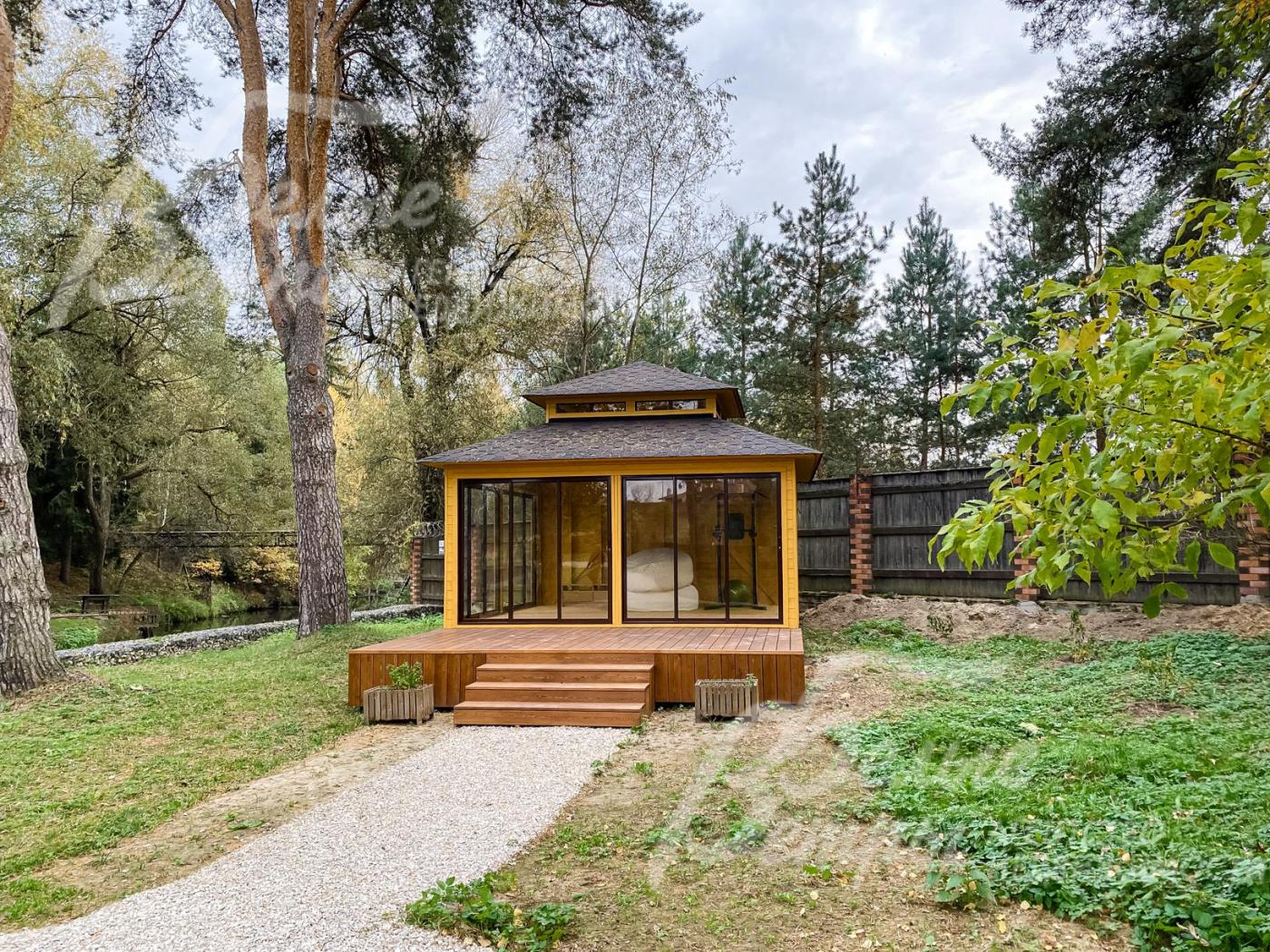 Павильон для занятий йогой в поселке Усадьба Бергов