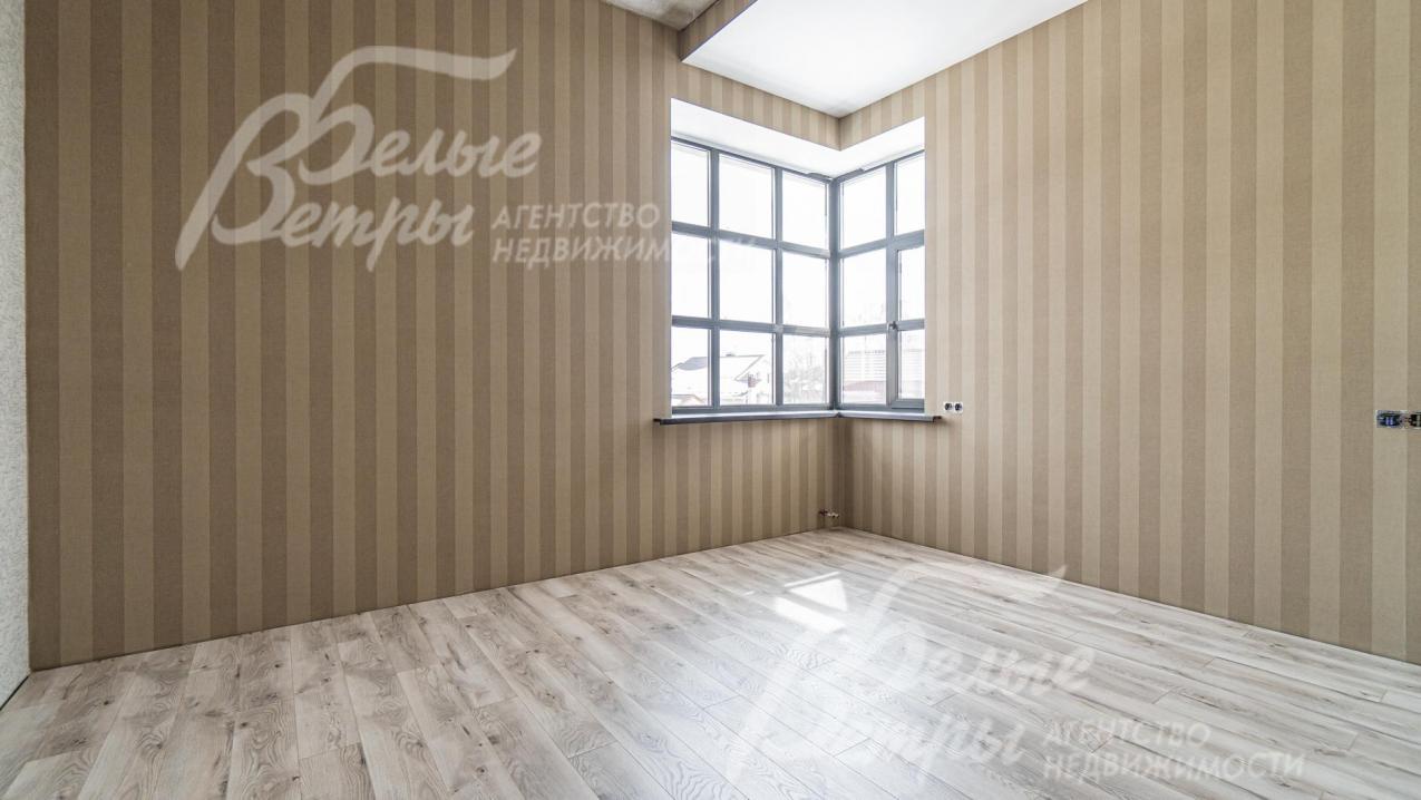 На полу керамогранит