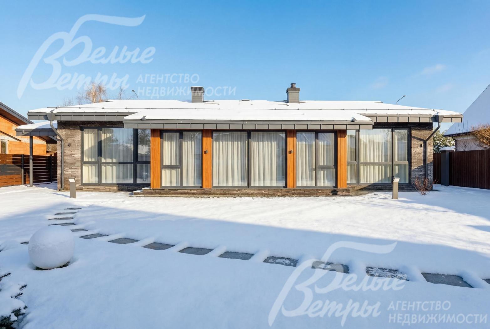 Новый одноэтажный дом 290 кв.м на участке 12 соток с ландшафтным дизайном