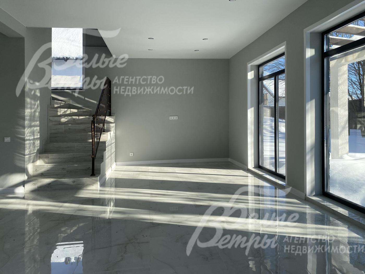 На полу керамогранит с водяным подогревом