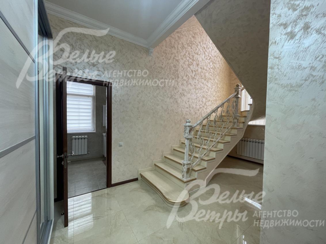 Холл 1-го этажа