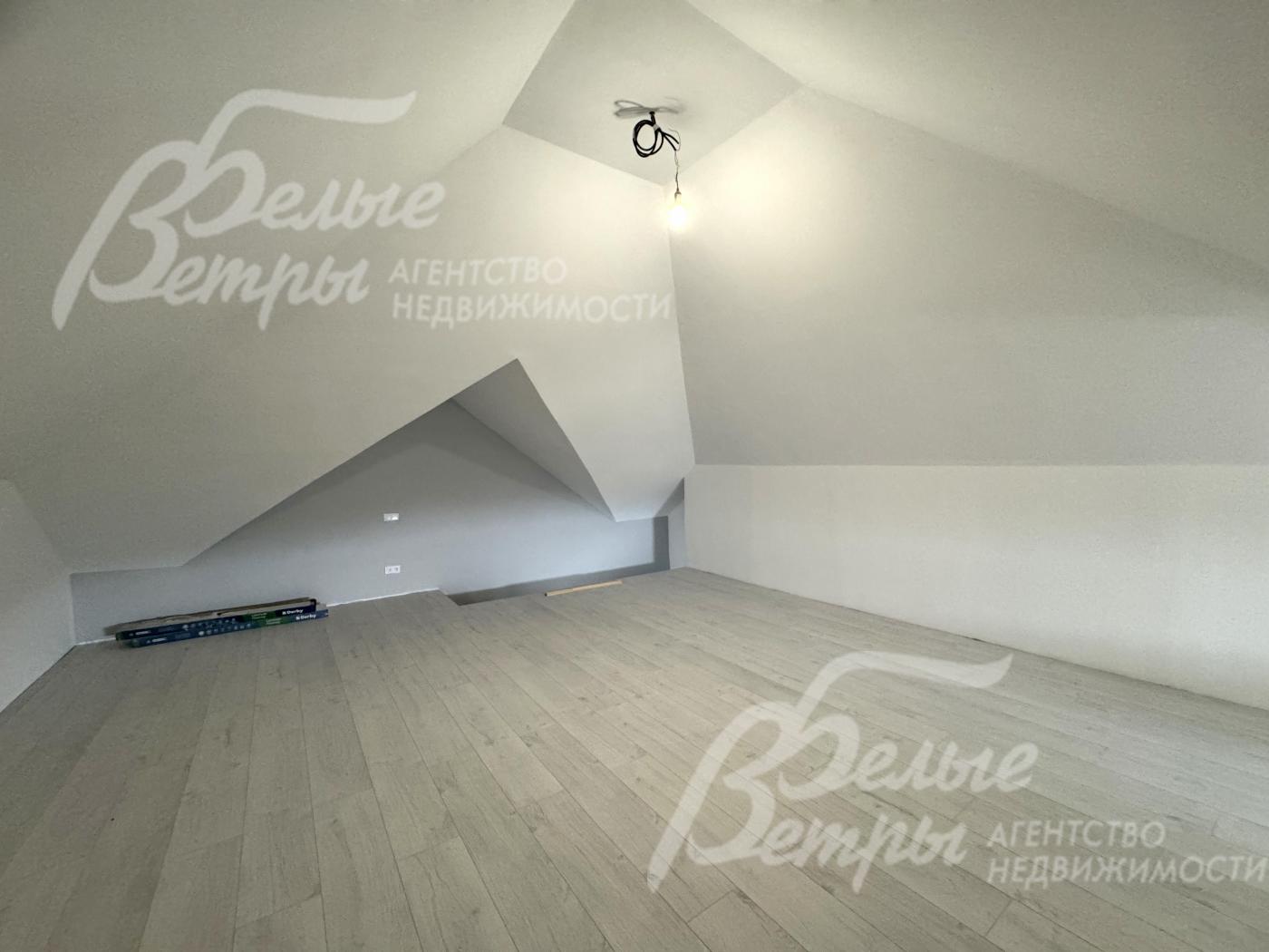 В доме - функциональный мансардный этаж с площадью свободного назначения, где может быть размещена игровая, кинозал, кабинет или спальня