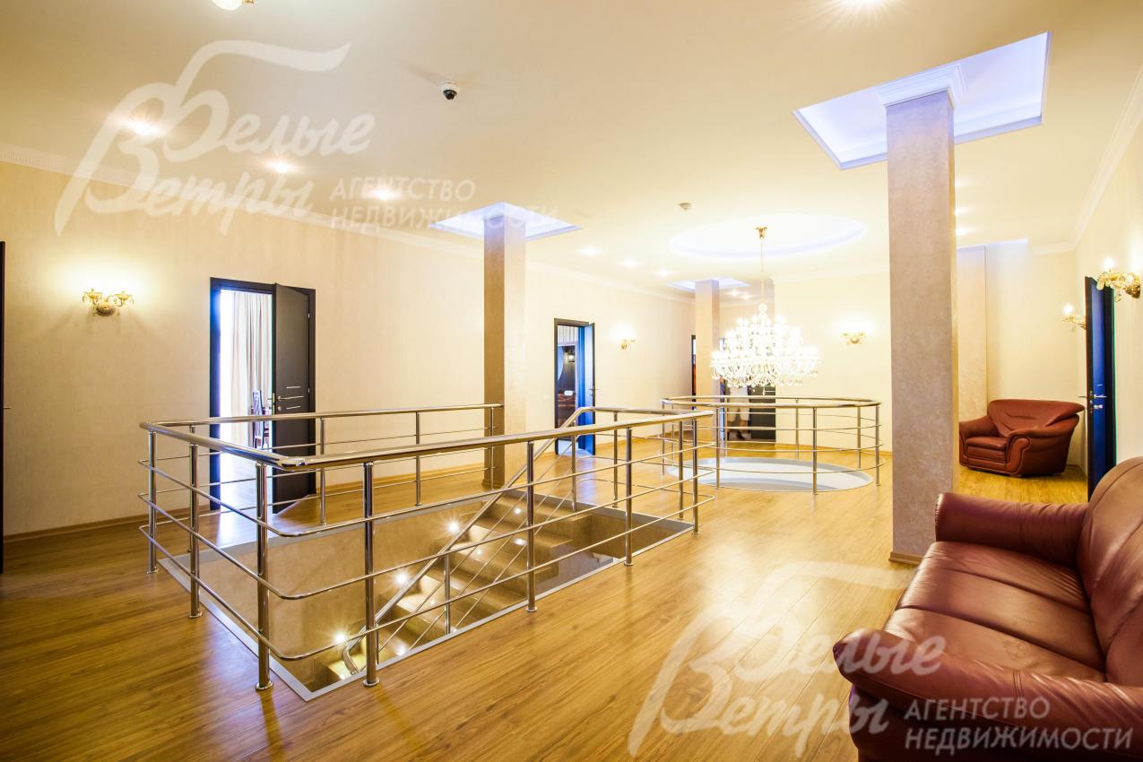 Холл 2-го этажа