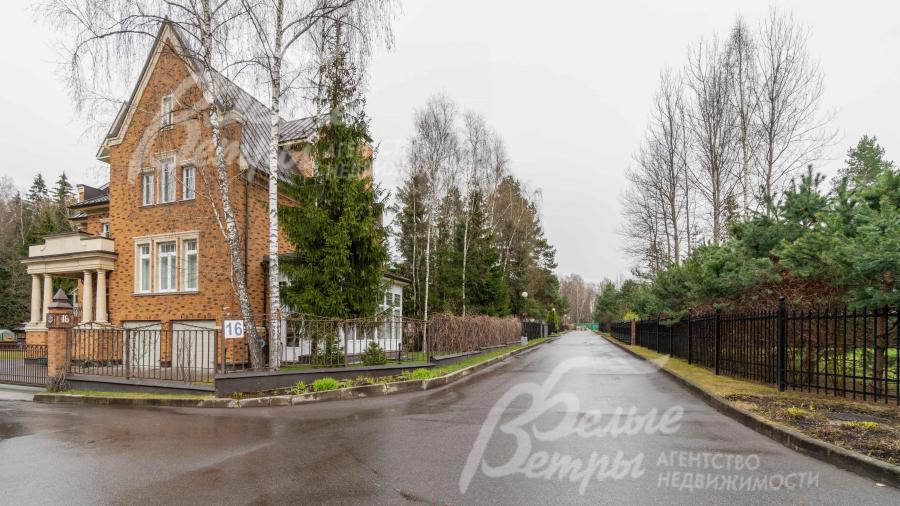 Широкие асфальтированные дороги